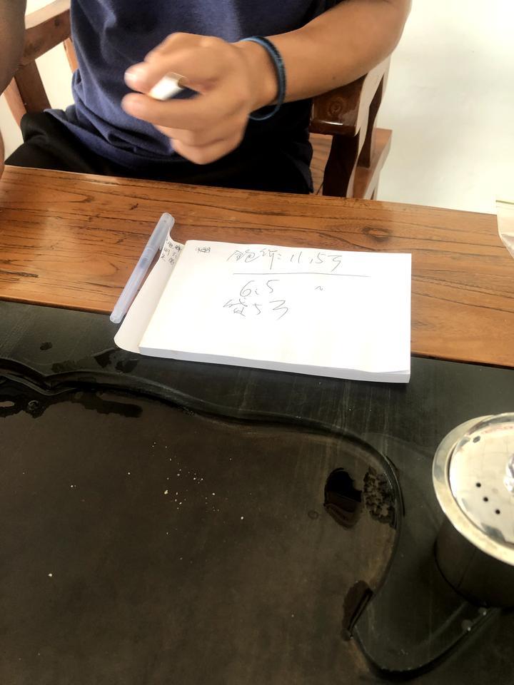 宋max-这款是国VI    裸车10.19   没优惠     首付65000，月供2100左右，两年    免息，手续费2000    他说9.99的没车购置税保险上牌全包，请问这个价格合适吗