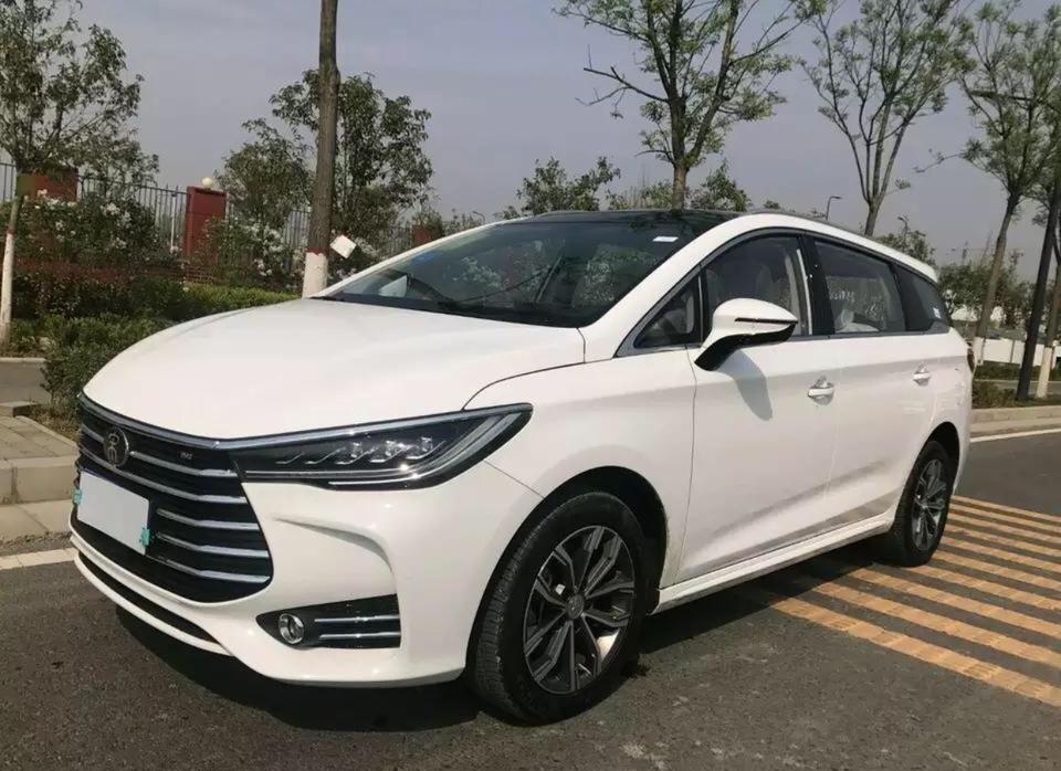 比亚迪宋max19版9.99万那款分期得多少钱