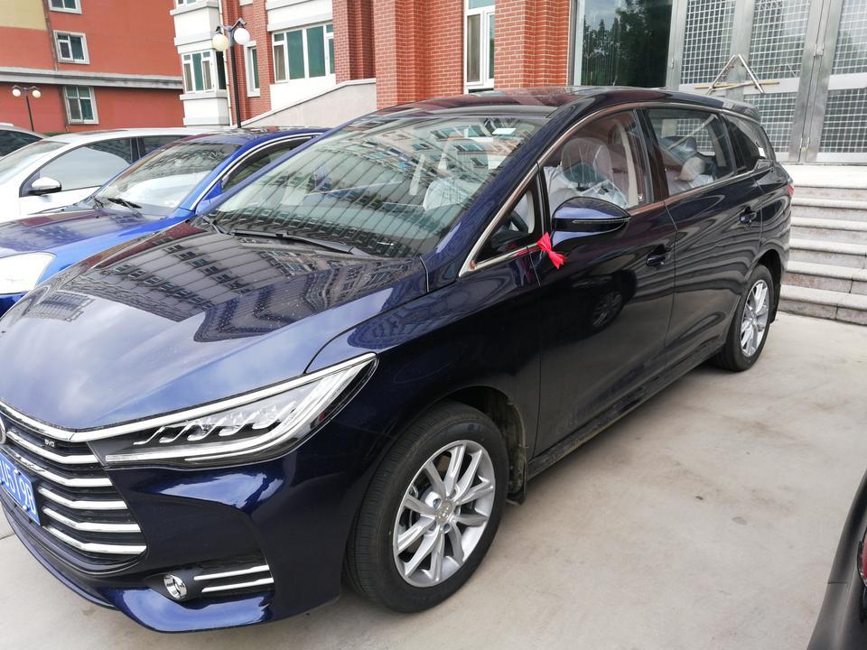 宋max-谁知道19款手动逸那款车怎么用手机控制车？有没有这个功能？