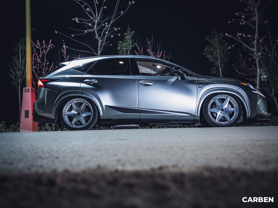 雷克萨斯nx-想选个30万的豪华品牌suv，目前选择太多，XT5车子大，但是费油。XC60安全，但是丐版动力一般，后期费用高些，Q5L只能买丐版，强制加装不说，后期总担心碎大灯，感觉GLB很不错，还没上市，X3太贵，MKC太老气，QX50综合不错，高科技故障率会高，而且不保值，综合考虑NX，动力虽然比较弱，但是好看，省油，省心，朋友推荐我Q5L说比NX高一个级别，可是选择个耐用的家庭用车，这个应该还可以，女朋友一直开轿车，以后可以换个性能车，对了，NX舒适性真的最不雷克萨斯吗？和ES差多少？明年NX就改款