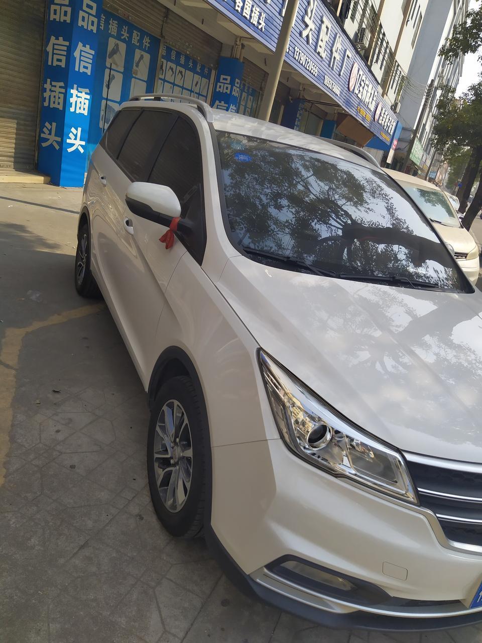 宝骏730-欧尚x7这车好。？还是捷途好？捷途五千公里换机油这个七八千换机油？宝骏车还会烂底盘吗？质量问题吗？