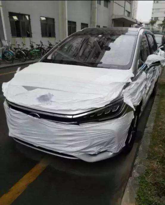 我想了解一下新款的宝骏730，怠速时发动机抖动，左侧有异响是什么故障，去4s店修理需要多少钱？