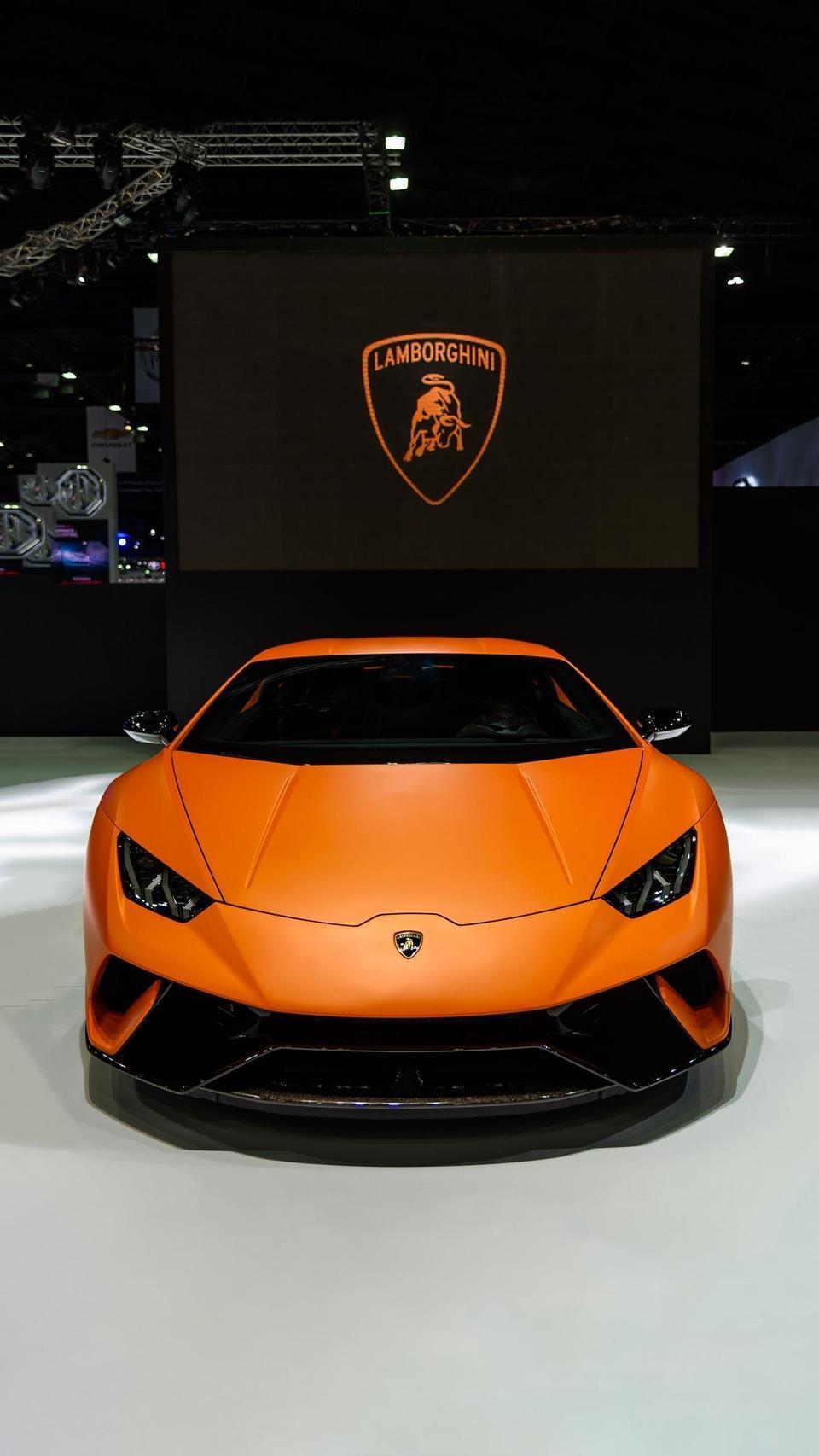 huracán-开过大众车，跑高速时感觉方向很沉很稳，而缤智高速时方向却很轻飘为什么，感觉没有安全感