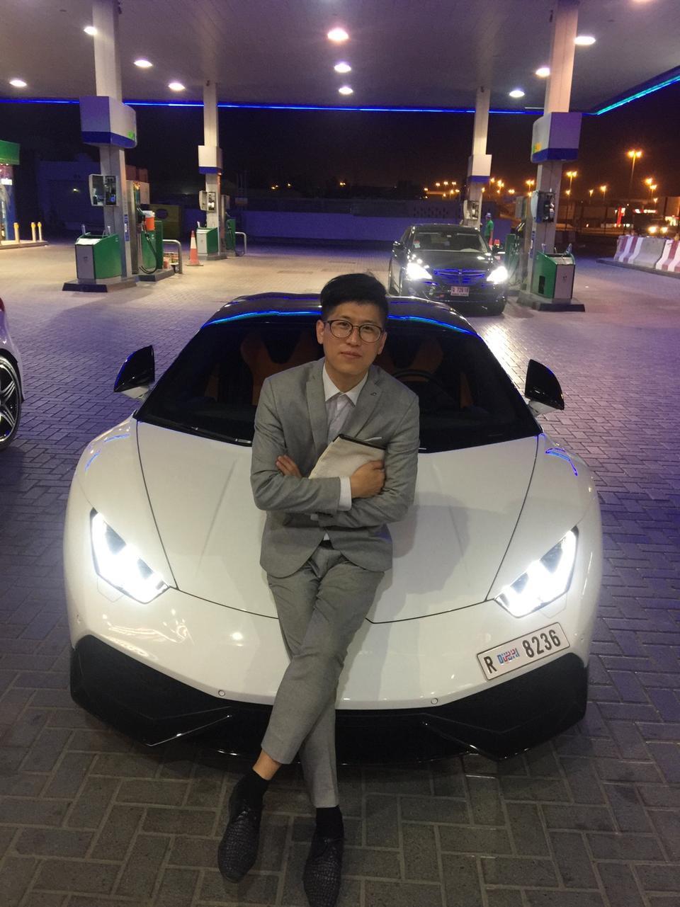 huracán-在行驶过程中.开法拉利和兰博的时候有个习惯.就是换n档猛踩两脚油门听听声浪.然后在换成d档.我想知道这样变速箱真的扛得住吗