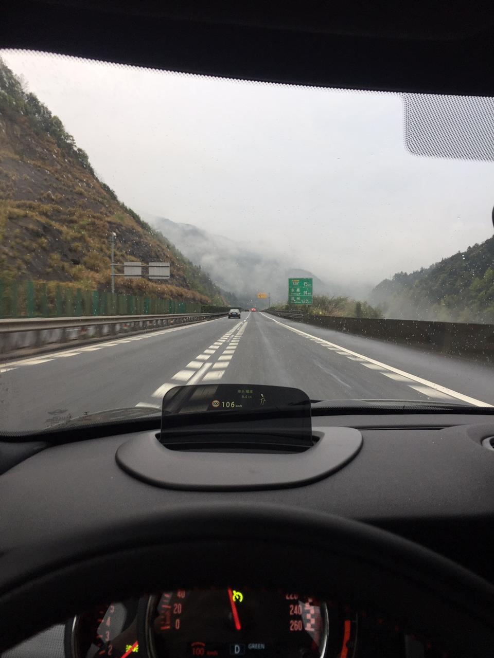 mini-请问下各位JCW车友，你们怠速的时候抖动明显吗？怎么前几天没感觉，下午再开的时候发现明显的抖动。