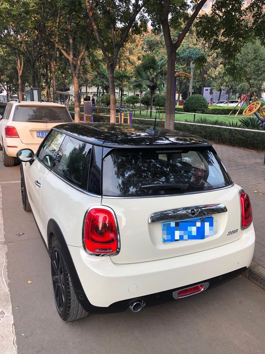 mini-Cooper的方向盘很沉，原地打方向单手几乎不能操作，媳妇开更是感觉费力，不知道是我车子的问题还是原本就是按卡丁车的感觉设计的？因为朋友说他的老款one比我的方向盘轻很多。