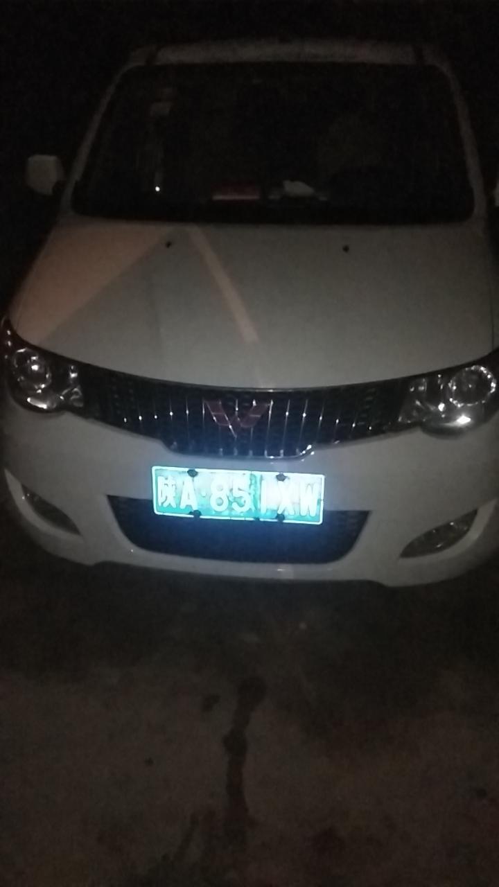 五菱宏光-大家看看这是什么车，哪一款的，谢谢