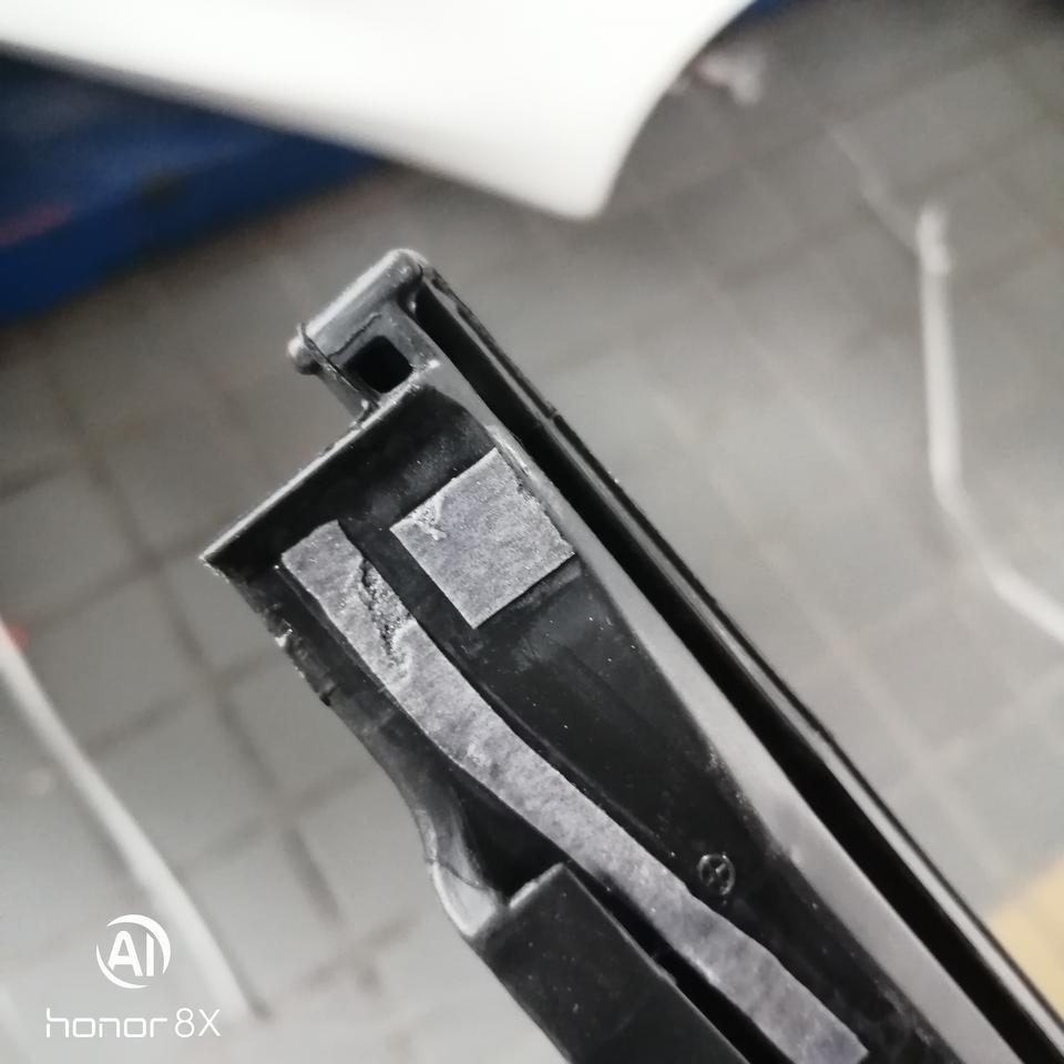 传祺gm6-车友们谁知道GM6保养的时候，说天窗密封条升级还有转向柱垫钱升级是什么意思吗？天窗密封条和原来差不多啊，而且换了以后天窗玻璃明显比密封条高一点，我又换回旧的，还是高一点??，密封条安装就两边一点双面胶