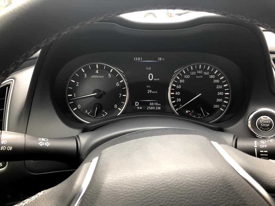 英菲尼迪q50l-Q50L汽车行驶时给油提速时转速回落至1500转以下然后发向盘带有震动车内并发出震耳的噪音