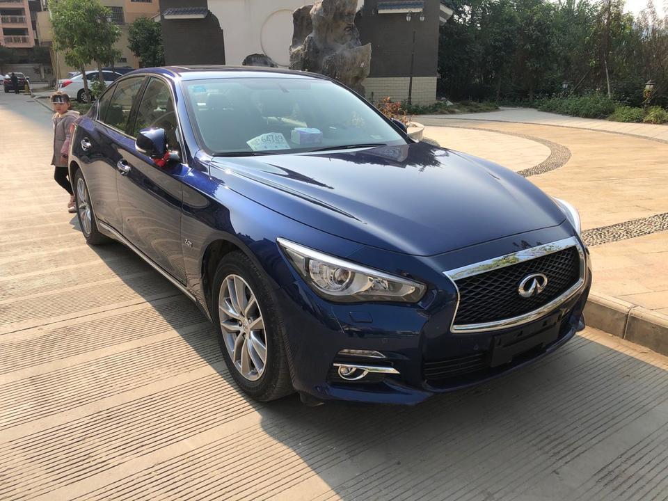 英菲尼迪q50l-Q50是不是在点火启动的一瞬间有点抖动？？？请问你们有这个现象吗？就好像卡了一下才启动的