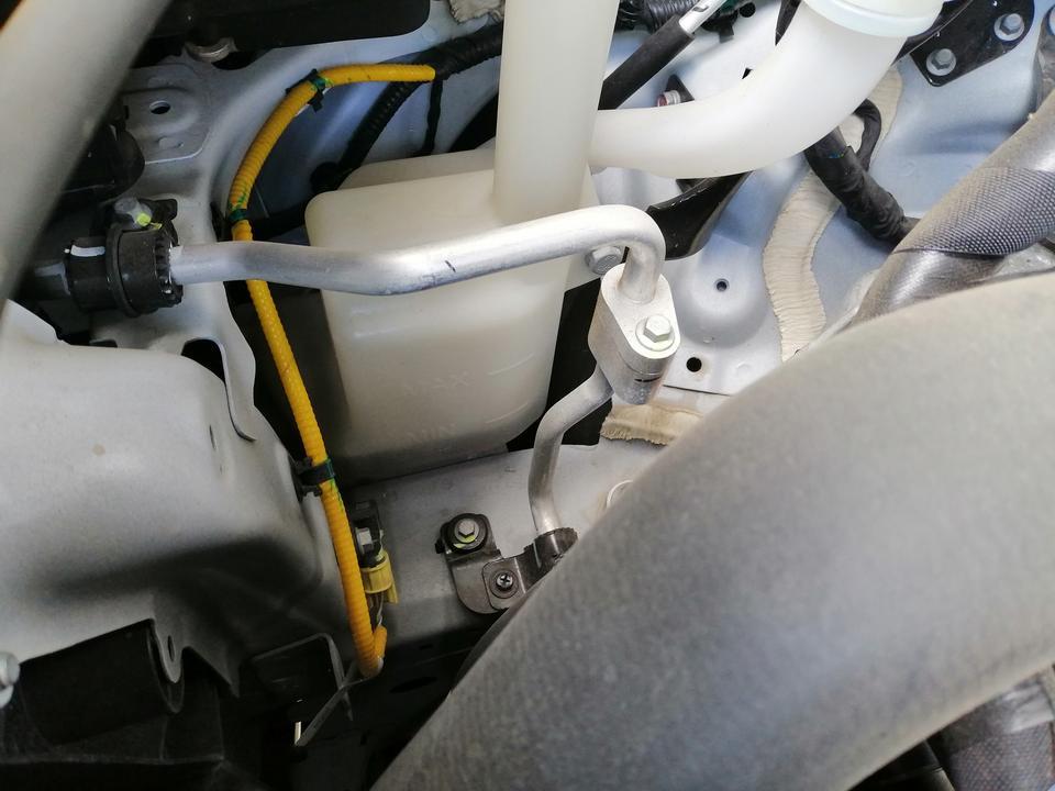 哈弗f5-新车6000公里，冷却液低于标准线了，需要添加吗？
