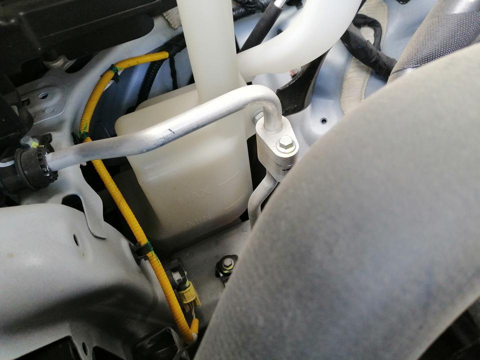 哈弗f5-新车6000公里，冷却液低于标准线了，需要添加吗？
