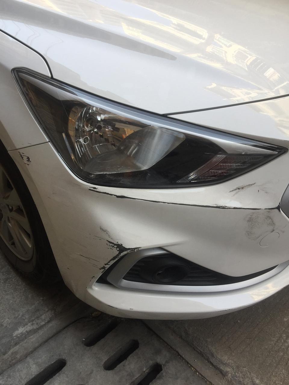 悦动-新车，出过保险， 这样的划痕修补车漆是报保险还是自己去车店 护理，那个比较好，去车店费用多少