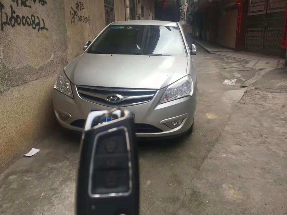 这种现代悦动以前要多少钱