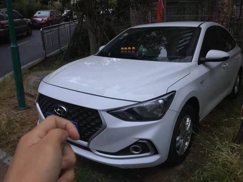 17款手动挡悦动，1档起步容易熄火怎么搞？起步太肉了吧，能够调吗？怎么解决