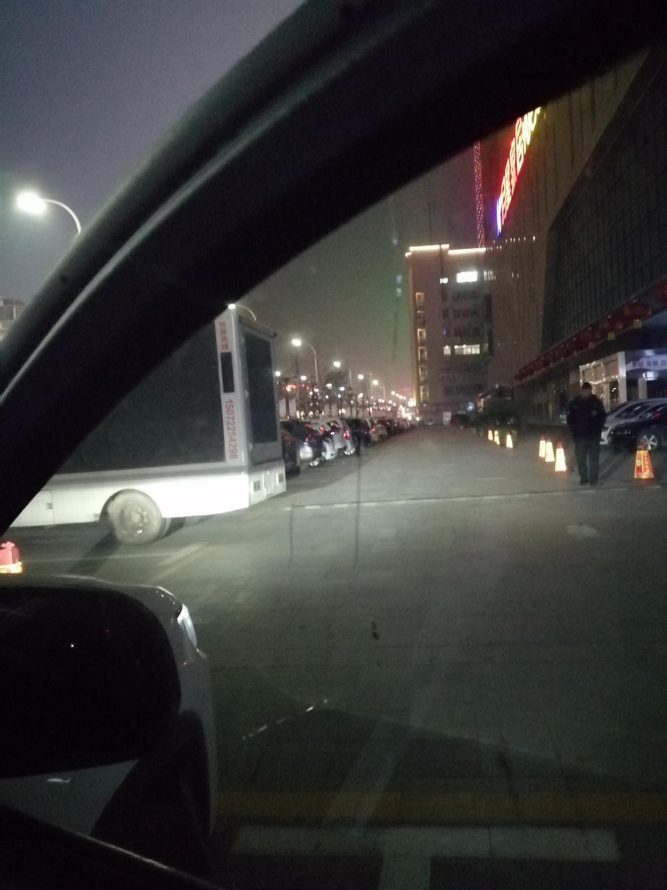 19自由光副驾玻璃破裂，换一块多少钱？