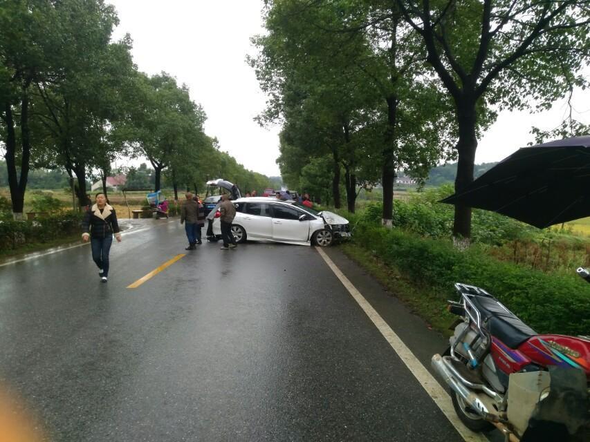 杰德-车祸修车后验收需要注意哪些事项？维修地点是4s店，取车是有没有必要请修车师傅一起验车评估？请大师指导，谢谢！