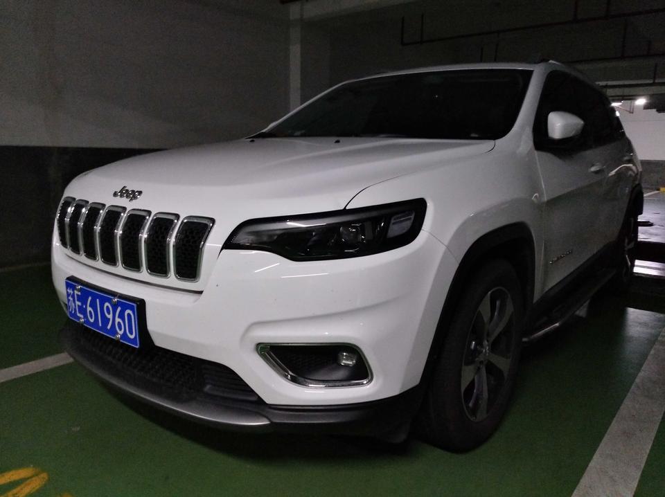 车友圈的大神们你们好；我在淘宝网怎么找不到我车2019全新自由光两驱越享板雨眉。请神友们指点方向购买。