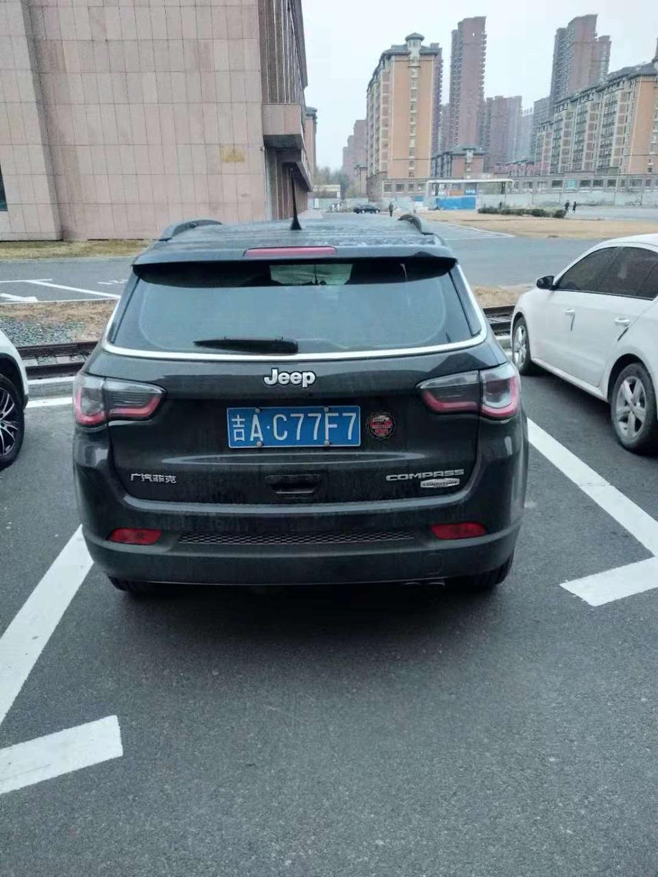 自由光-jeep更换轮毂的价格是多少？