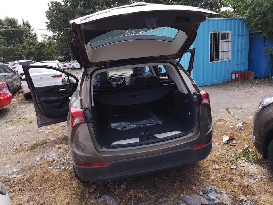昂科威-成都我了解234900裸车178900购置税15600按揭手续费2000保险7000左右全部办完落地价203000左右哈 首付五成两年免息大神些有什么指教的