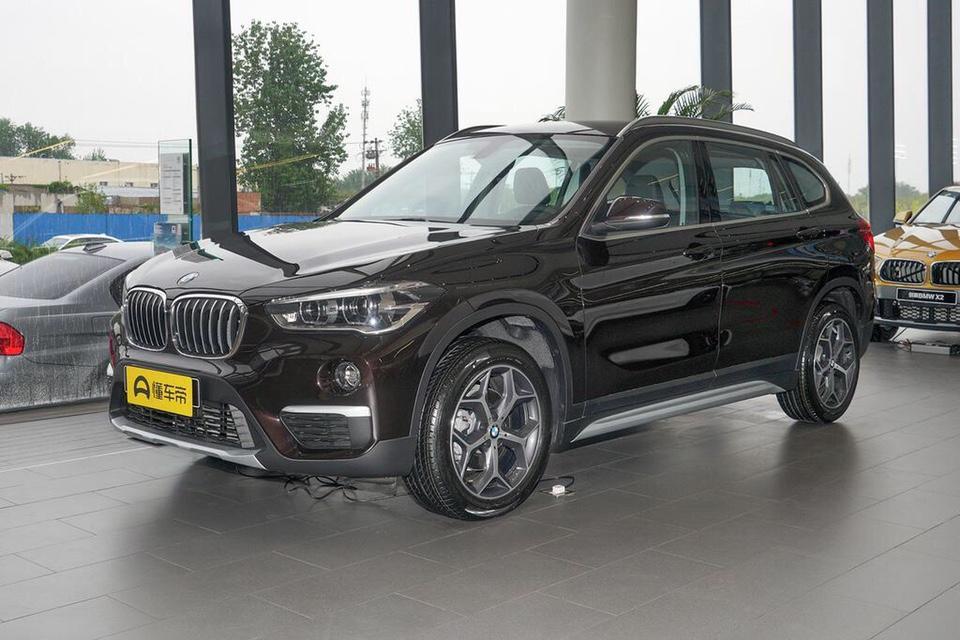 各位车友们你们好，我想问一下2019年
宝马X1尊享型的发动机是进口的吗？