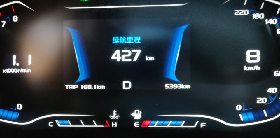 远景x6-我是18款1.4T顶配远景SUV我这车油耗怎么就这么高呢？加340元的油400公里，我觉得油表显示也太不准了。请问大家是不是一样的呢，油表和实际油耗差得太大了。
