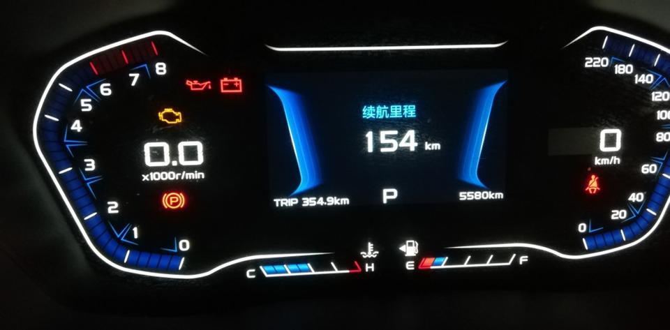 远景x6-我是18款1.4T顶配远景SUV我这车油耗怎么就这么高呢？加340元的油400公里，我觉得油表显示也太不准了。请问大家是不是一样的呢，油表和实际油耗差得太大了。
