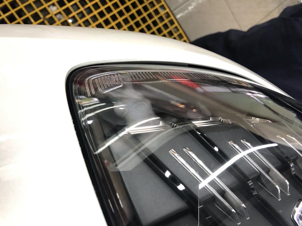 2019款领克01型pro一直没开灯 洗了车之后 日间行车灯内发现雾气 这种情况正常吗？