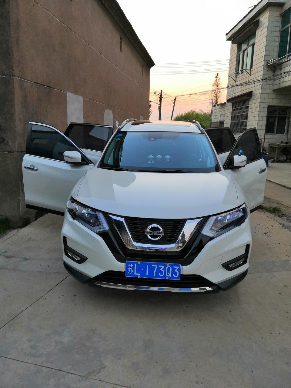 2019款2.0L五座智联舒适版奇骏前后胎压分别打到2.几合适？