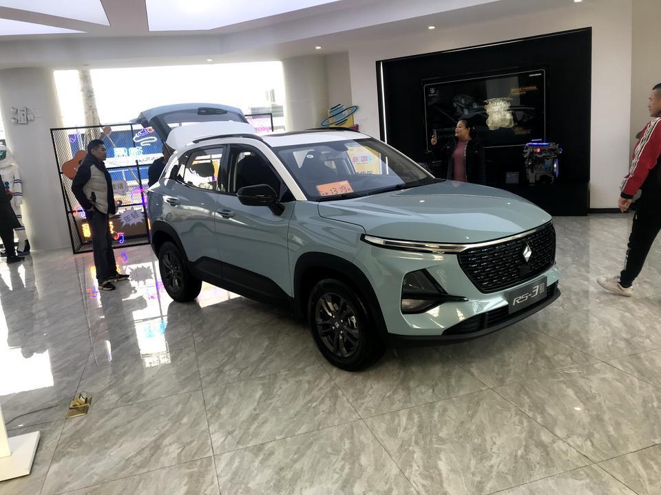 新宝骏rs-3-首次买车，女生开宝骏新款的话，会不会难一点