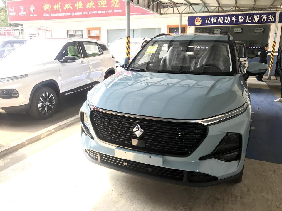新宝骏rs-3-首次买车，女生开宝骏新款的话，会不会难一点