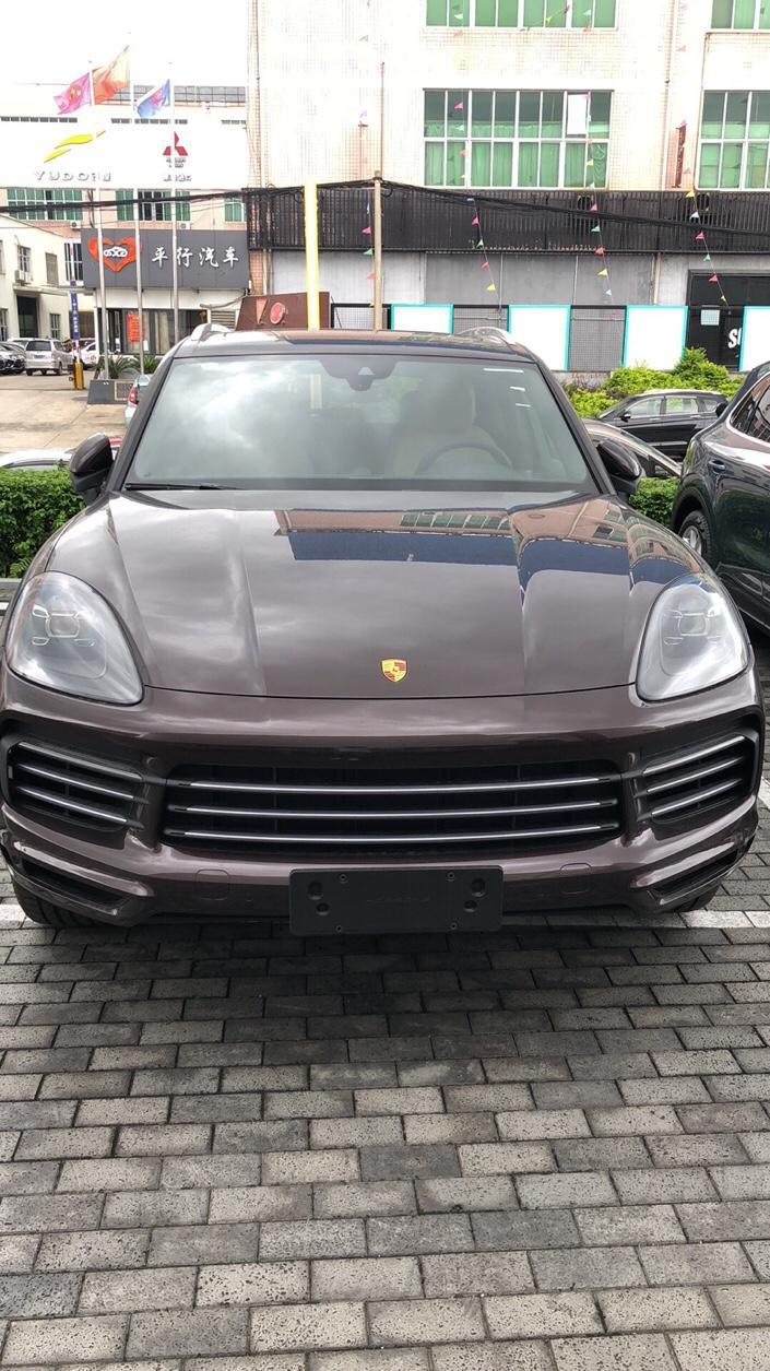 cayenne-昨天订2019款卡宴 原车配了无钥匙进入功能那辆 其他功能都可以用 就是拿着钥匙在尾箱用脚感应排气管下面 尾箱没有自动打开 ，然后在车内显示屏打开锁定状态里面尾箱感应功能勾上还是脚滑感应不开尾箱 只能用钥匙开尾箱 4s店把排气管后面那个尾喉都拆了检查还是不能开 后里又说好像没激活 然后开进去激活了一下就好了 这车有问题吗