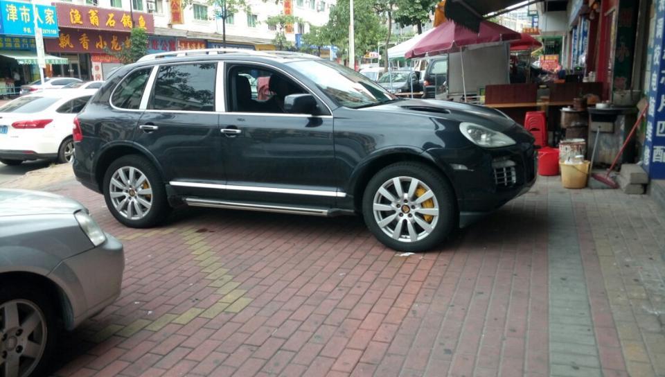cayenne-大家看看这是什么车？去年二手价格多少？
