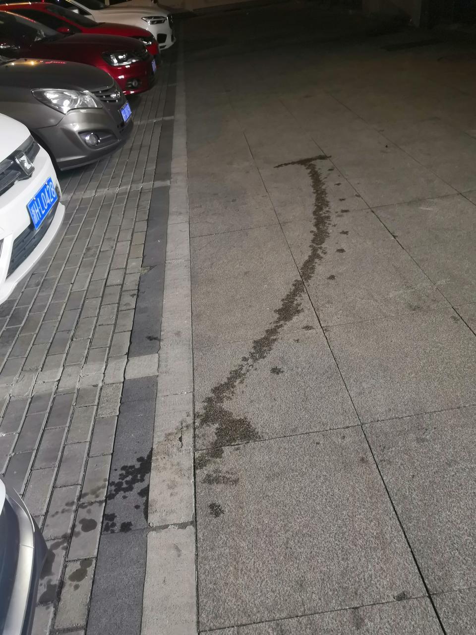 问下大家，国六或是帝豪GS19款的消音器水流量多吗。我的就能喷水的感觉。是什么问题。