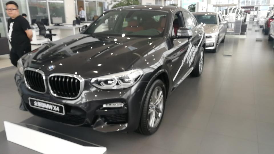 2019款宝马x4有自动泊车功能吗？可以自动停入车位么？