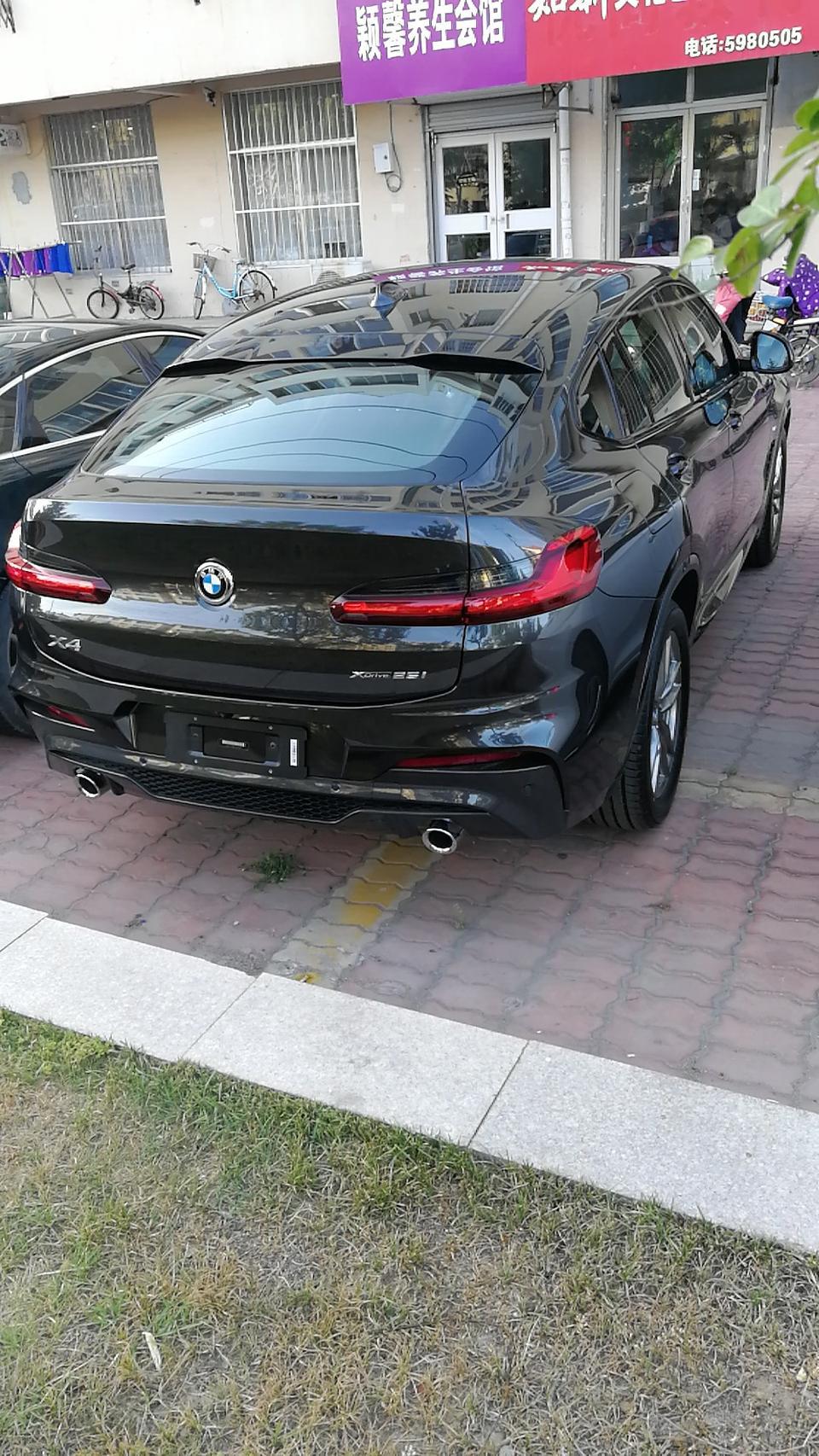 2019款宝马x4有自动泊车功能吗？可以自动停入车位么？