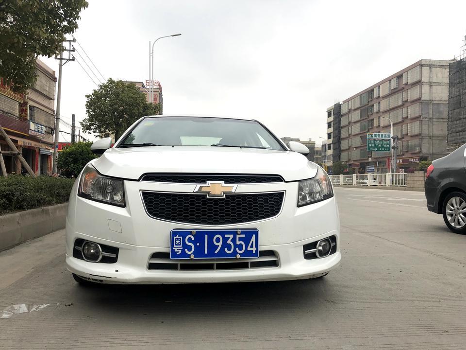 科鲁兹-我的车水箱加满了水箱宝，大概一个月左右偶遇一打开看就剩下这一点点，也没有提示过水温过高，这是正常的吗？好像又是那里漏水了。正常水箱宝开多久得加一下，还是看到没多少就加满？大神解答下。