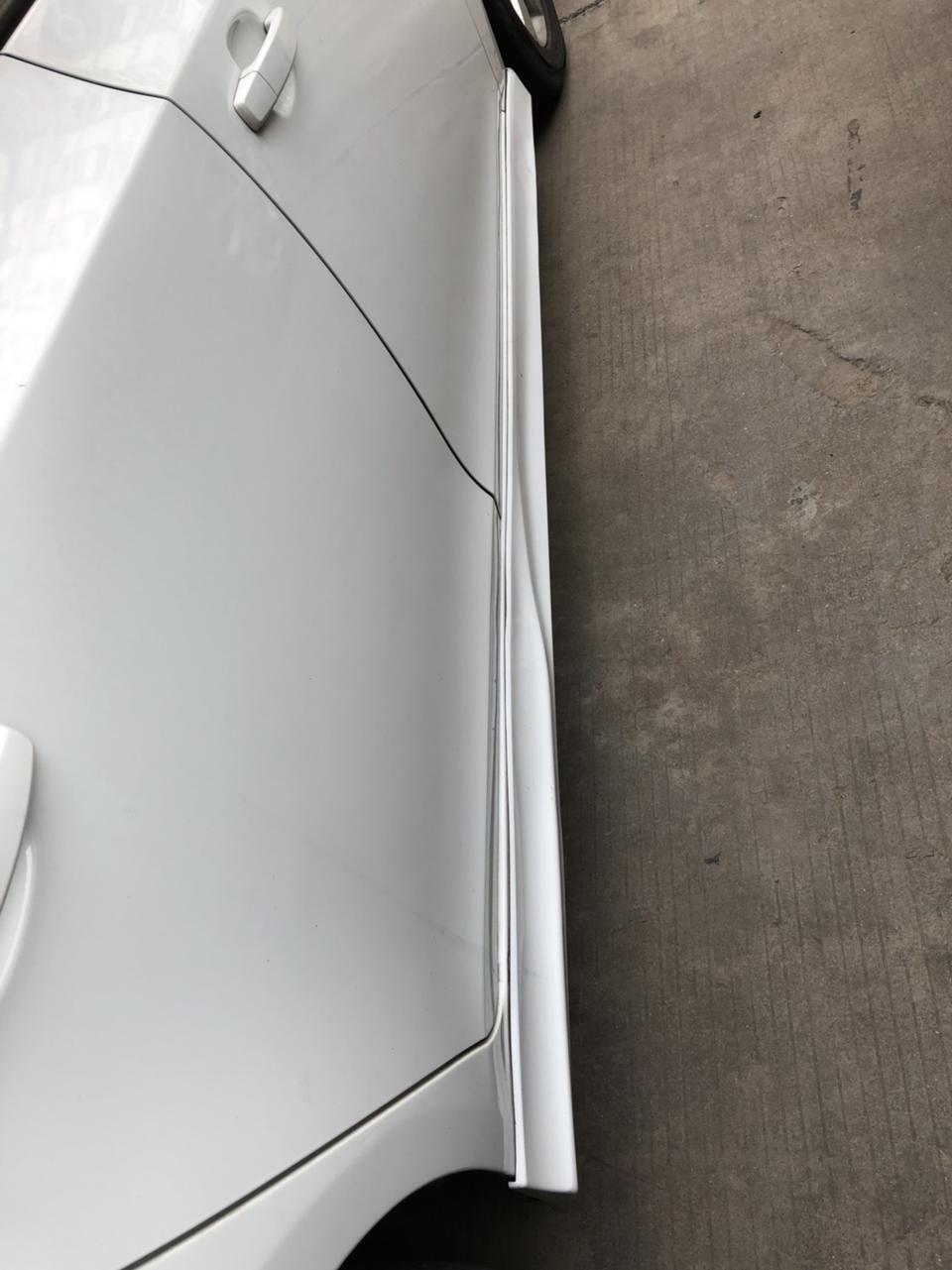科鲁兹-马上要过年检了，买的二手车。原车主加装了包围。之前过检是车行帮弄的。现在行驶证上是这个加装过的照片。这次去年检有这个包围能过吗？拆了感觉不好看