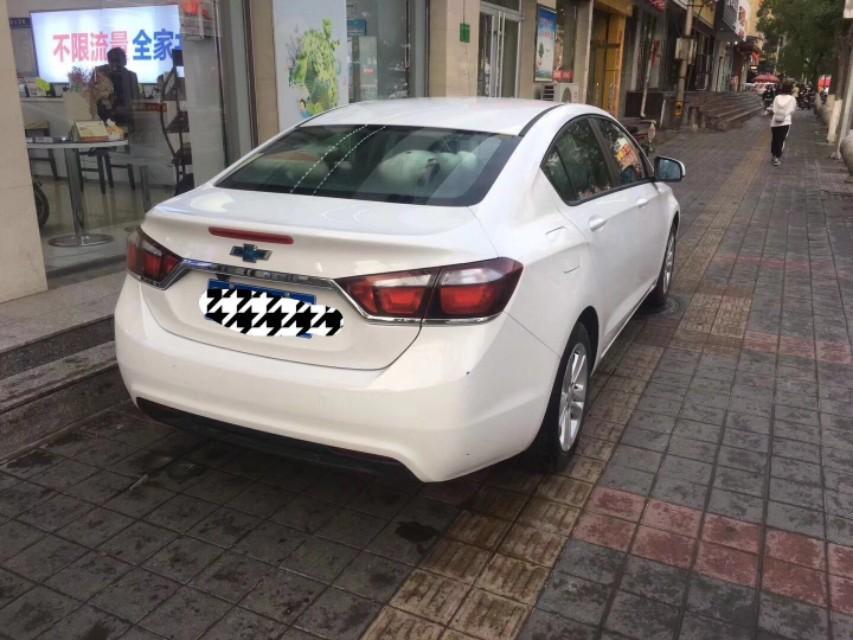 大家看看这是什么车，我查的科鲁兹，但是不知道是不是13款的，因为是13年买的车，搞不清楚啊