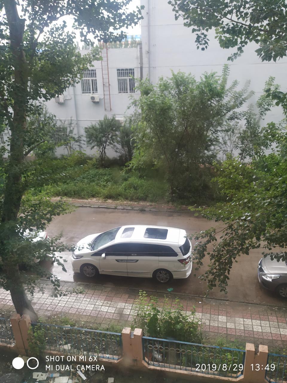 艾力绅-请问这是什么别呀，价位多少呀