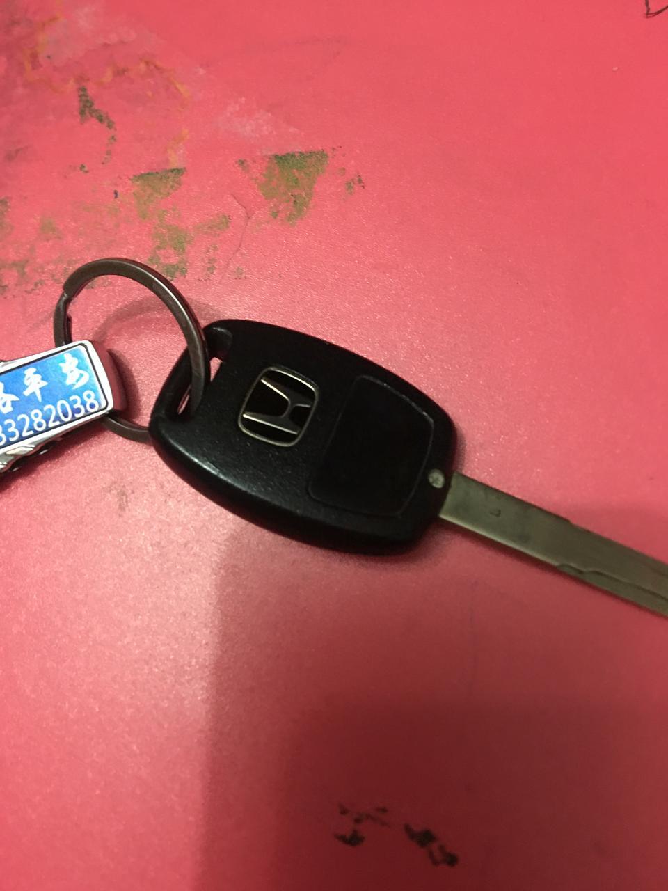 本人车盲，请问一下09年锋范轮胎什么规格的？换哪个牌子的轮胎适合这个车型。大家推荐一下国产的性价比高的轮胎（说到底是穷）
