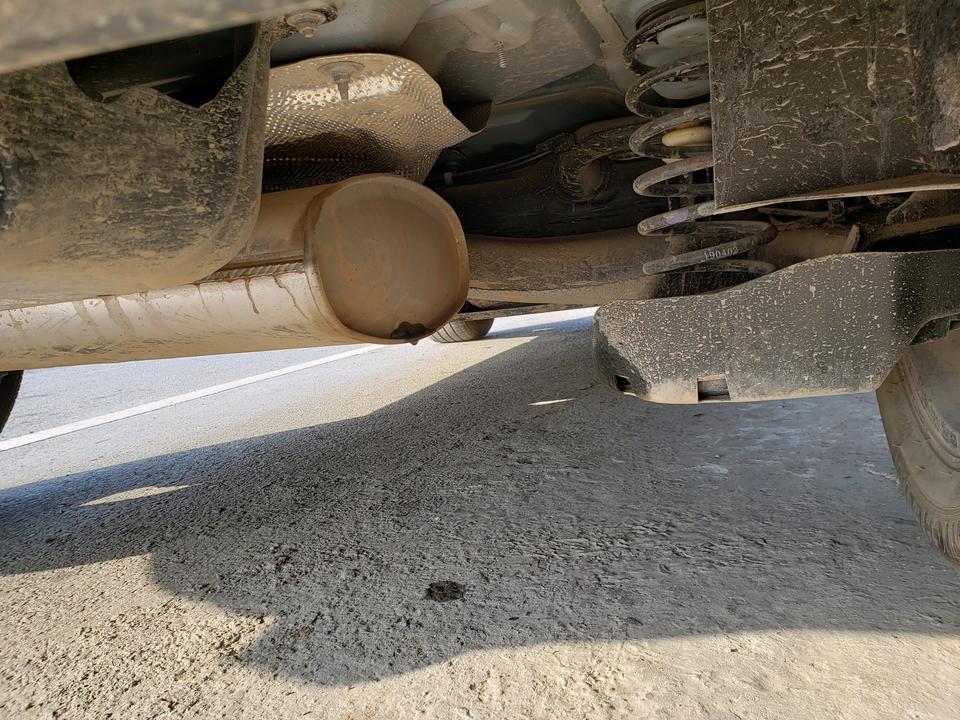 天逸 c5 aircross-请问这是怎么回事？早早上刚启动，没一会儿滴液体.行驶了一会儿,就不滴啦。