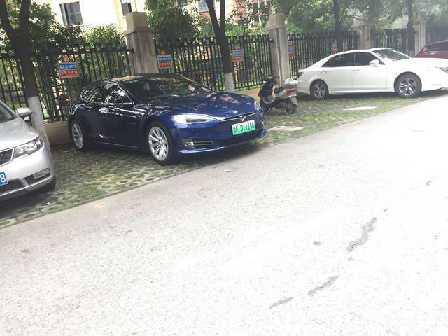 model s-大家看看这是什么车 
 2018年05月19日14:08:42