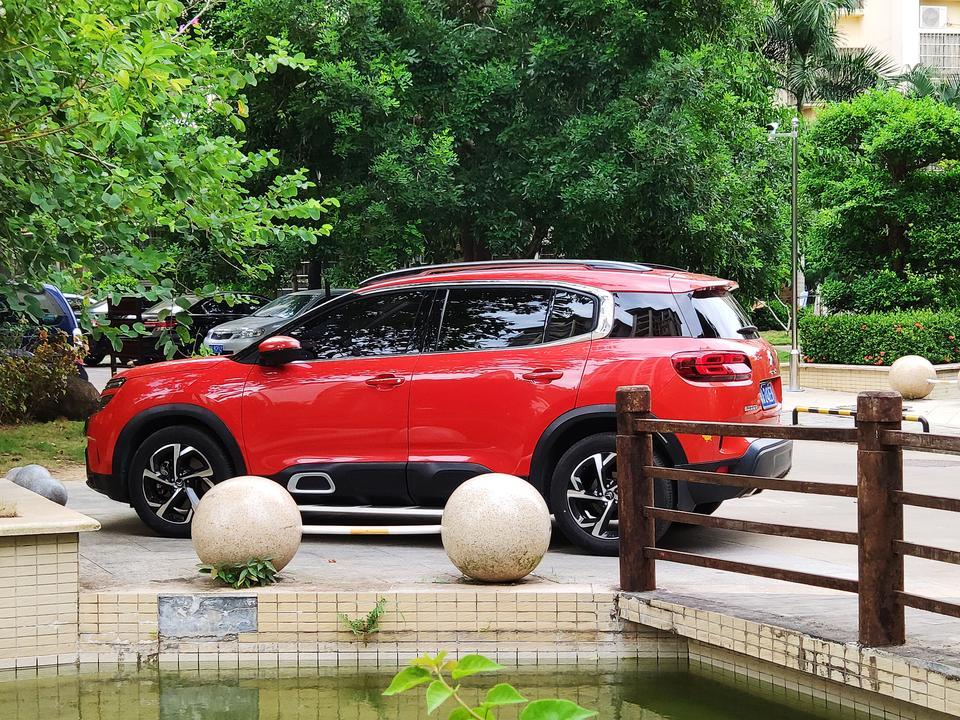 天逸 c5 aircross-有没有海南的车友？哪里有卖？国6的买哪款性价比高些，落地18万以内的！顶配的太贵了，要不起！今天在小区里看到了，围着看了老半天，就差贴着窗户了！?怕被当成贼