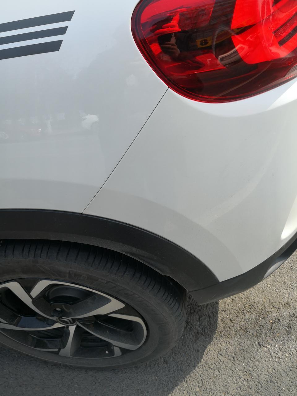 天逸 c5 aircross-车尾和车身色差比较明显，是普遍现象吗？