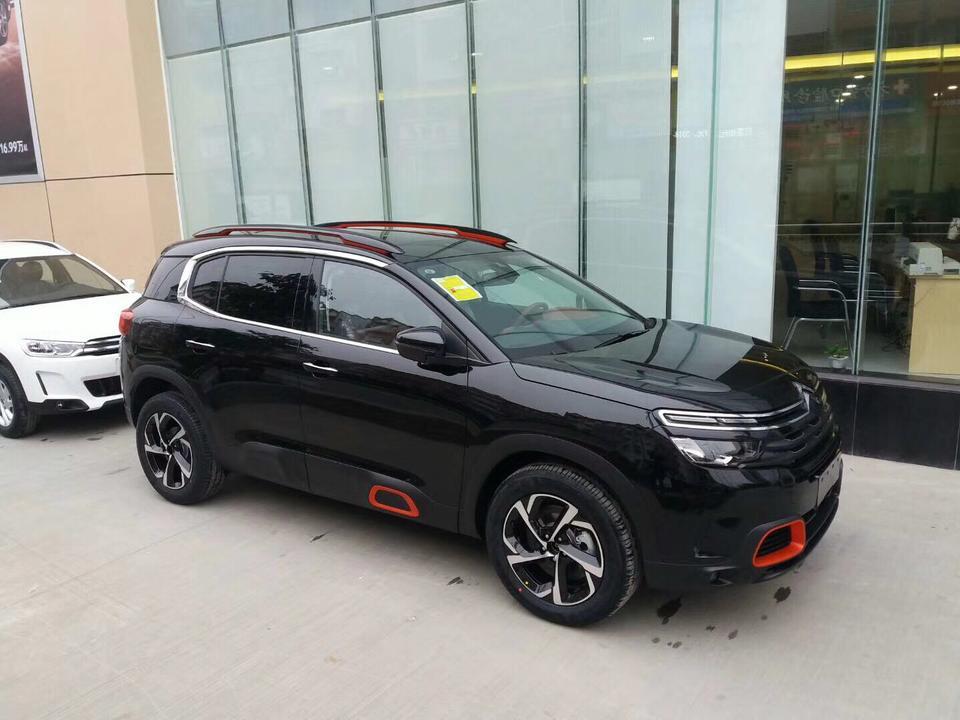 天逸 c5 aircross-问下价格，交了定金，签了合同。2019款雪铁龙天逸1.6T乐享版，指导价17.37万。优惠20700，置换补贴10000，裸车价143000。按揭服务费5000，上牌费用650，第二年保险预付500元，这个价格可以吗？另一家4S店可以在这个车价上再优惠3000元，但是已经跟这边交了定金，签了合同，还可以再砍价吗？如不能可以退定金吗？