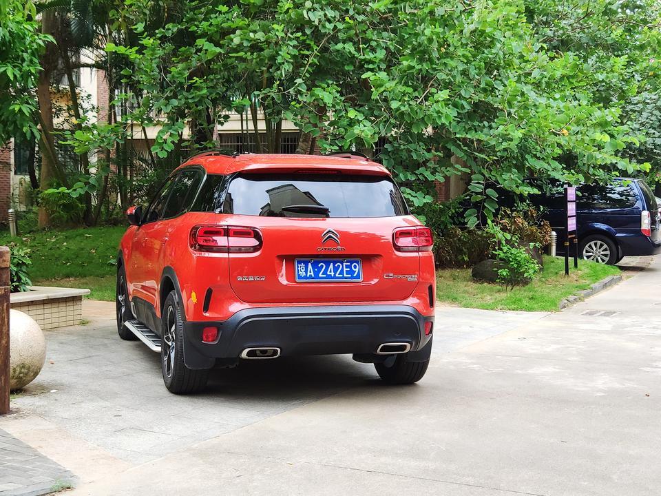 天逸 c5 aircross-有没有海南的车友？哪里有卖？国6的买哪款性价比高些，落地18万以内的！顶配的太贵了，要不起！今天在小区里看到了，围着看了老半天，就差贴着窗户了！?怕被当成贼
