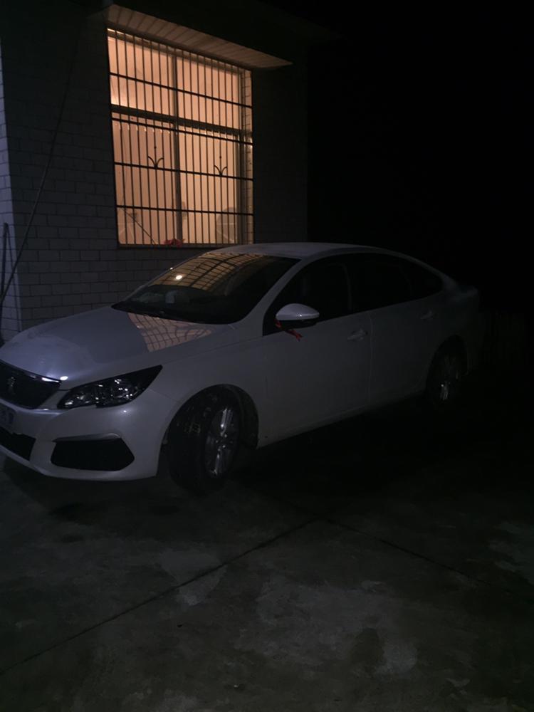 标致308-请问一下大神们，308在行驶中怎样才能把车门锁起来，因为车里经常要坐小孩，车也是前两天刚从长沙提回来的……