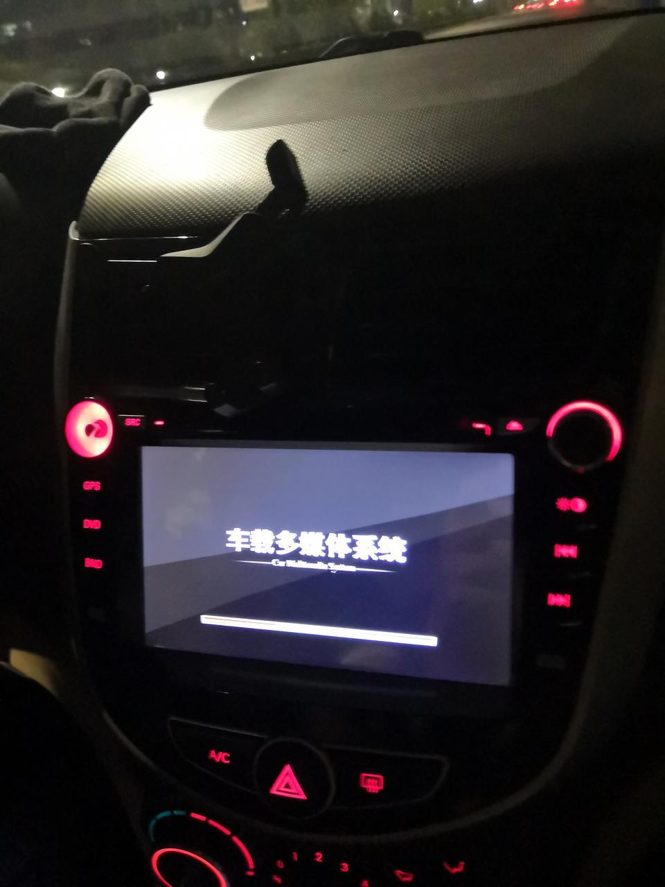 现代瑞纳显示屏显示不出来主页，是什么问题呢
