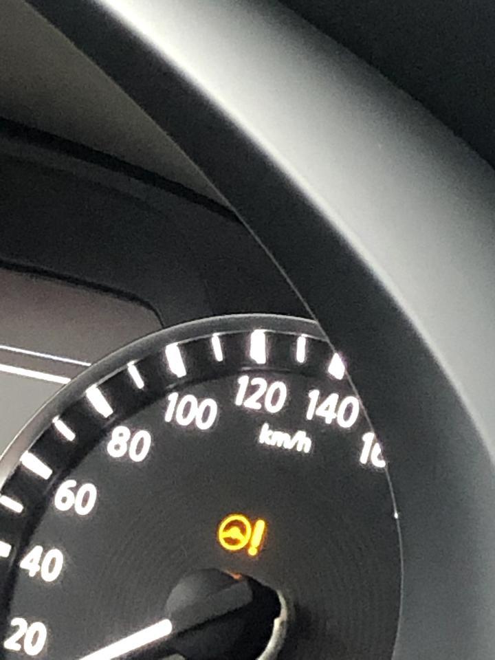 英菲尼迪qx50-这个指示灯亮什么意思
